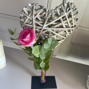 Déco Cœur avec Rose Épanouie