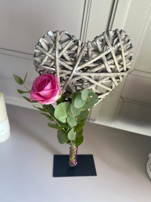 Déco Cœur avec Rose Épanouie